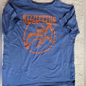 Led Zeppelin Band Tshirt.